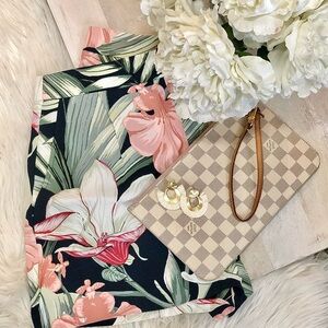 NWT.  Ann Taylor shorts!